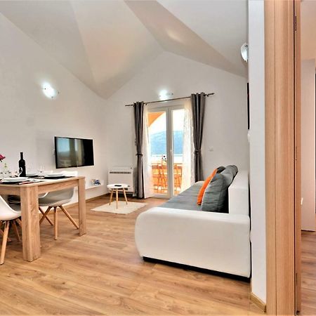 Apartman Mario Poljica  エクステリア 写真