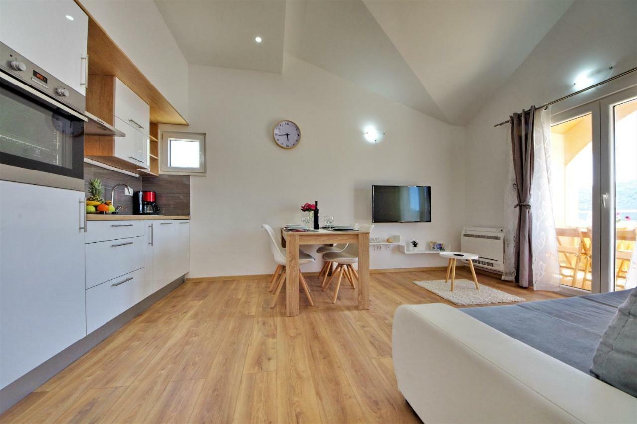 Apartman Mario Poljica  エクステリア 写真