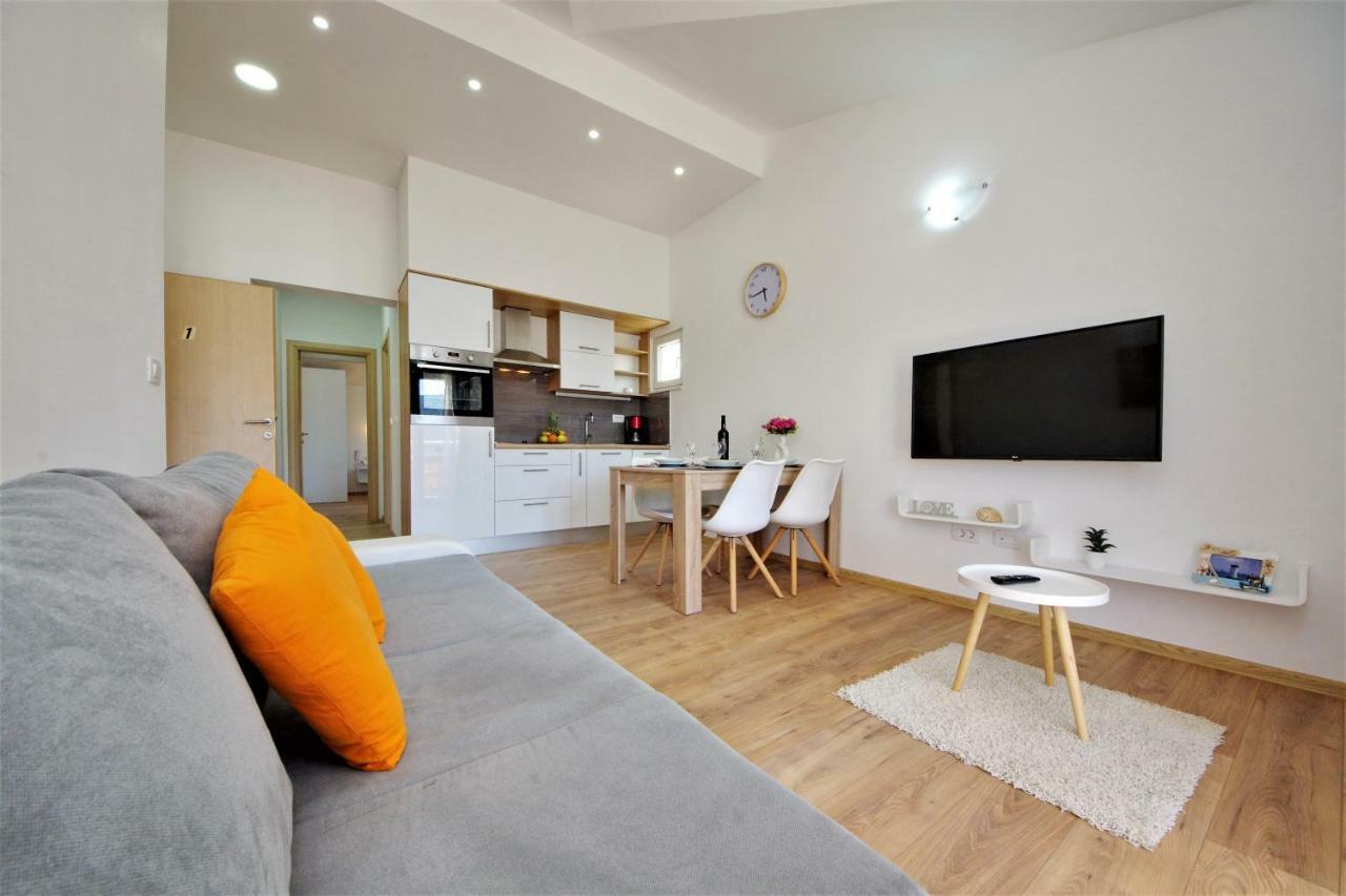 Apartman Mario Poljica  エクステリア 写真
